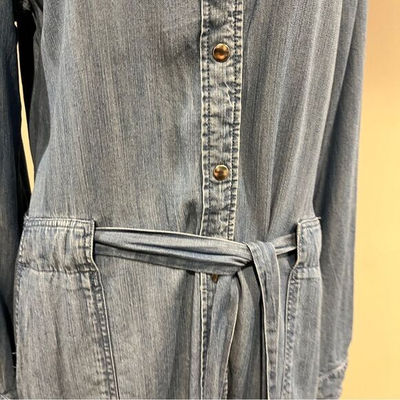 Harve Benard Blue Denim long sleeve button down Dress size medium - Picture 5 of 14